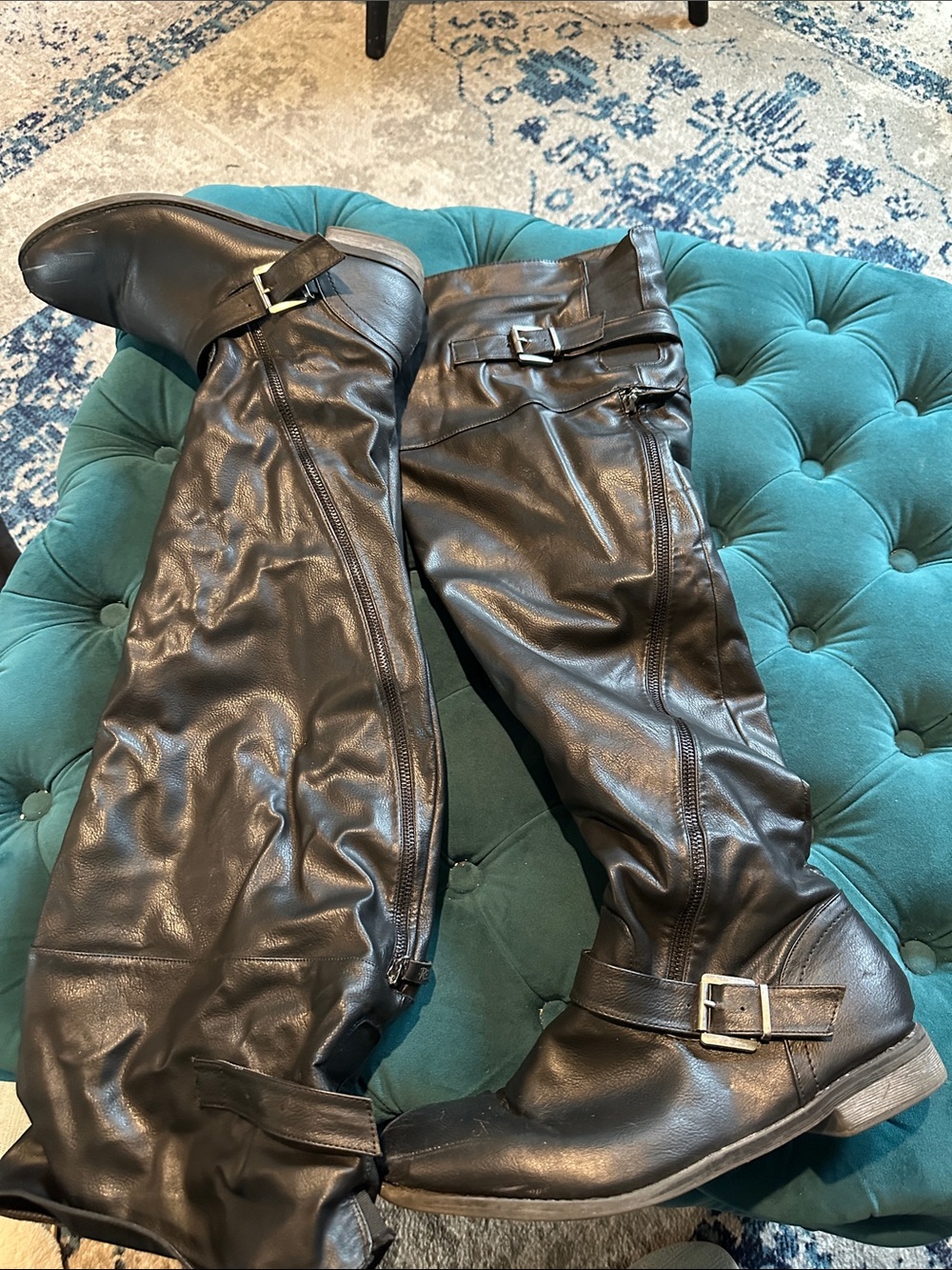 Black Leather Buckle Riding Boots